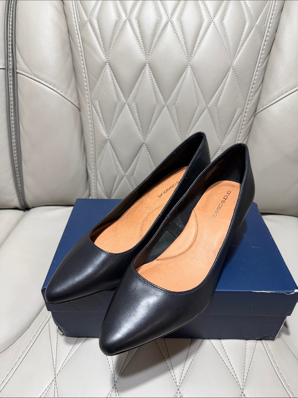Andre Assous Black Leather Pointed-Toe Pumps